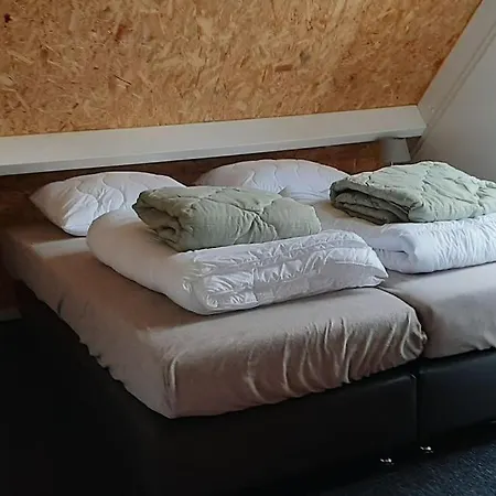 Geschakelde Recreatiewoning Met Omheinde Tuin Posterholt